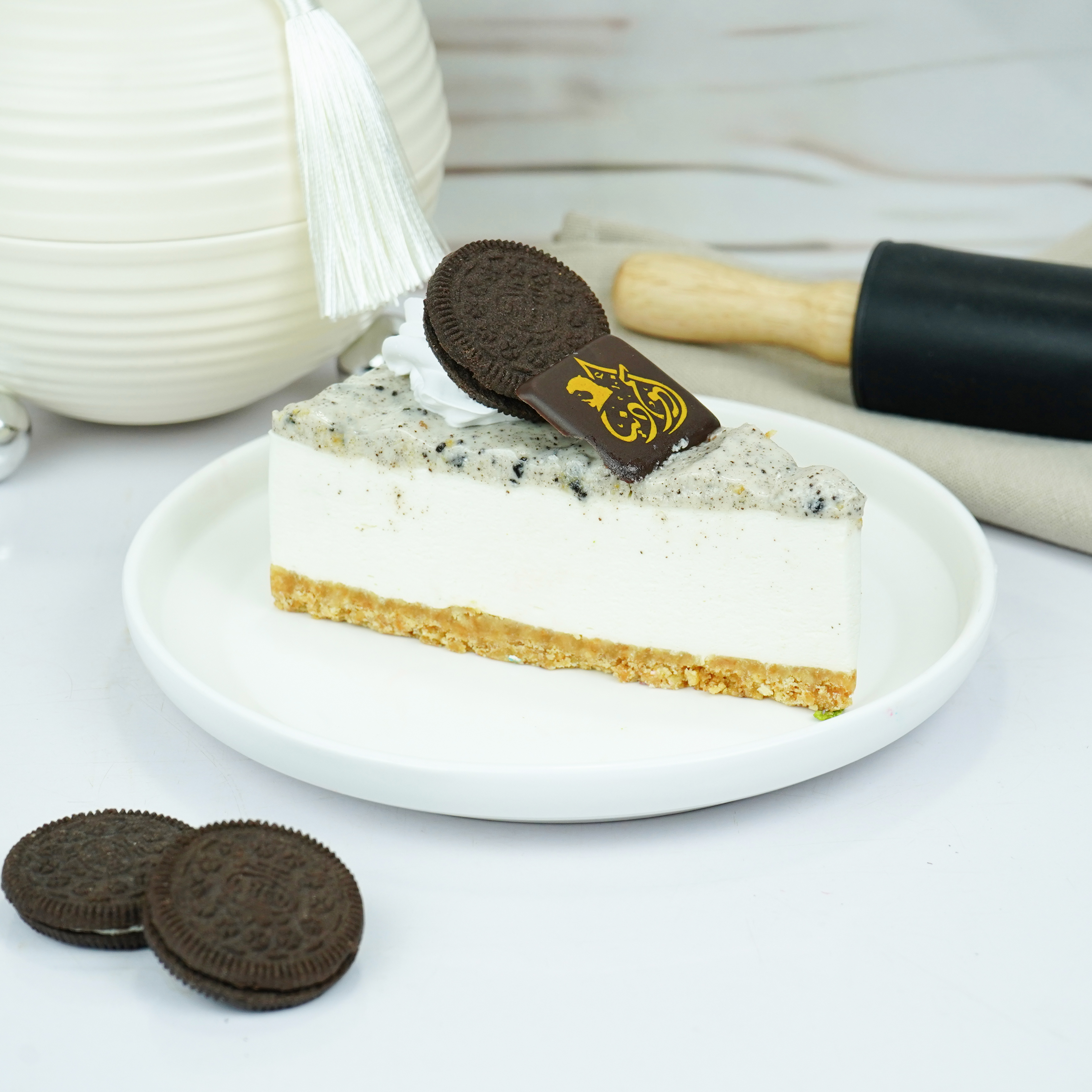 Oreo Cheesecake Pieces